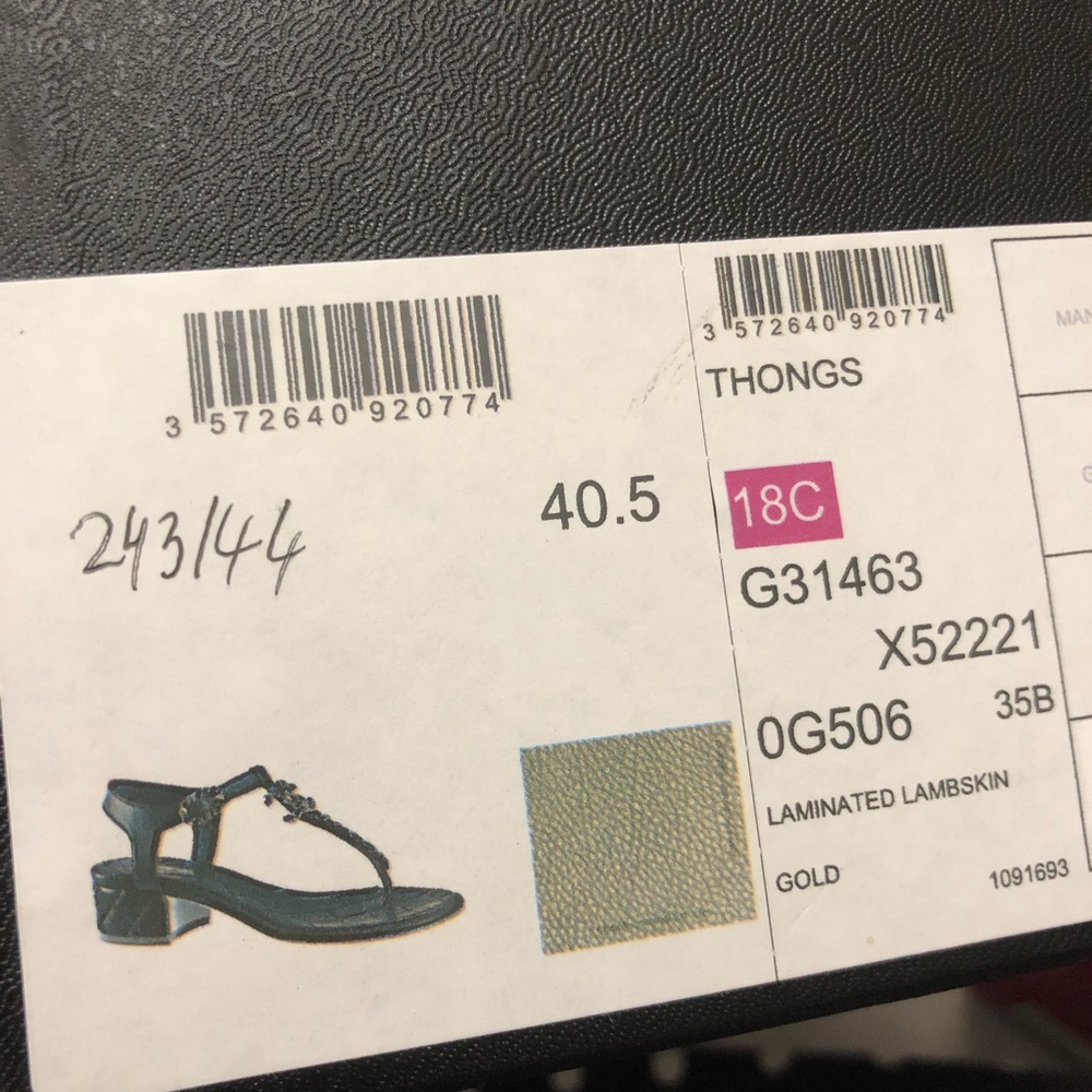 🎀SOLD🎀💯% AUTHENTIC BNIB Chanel Thong - Picture 7 of 7